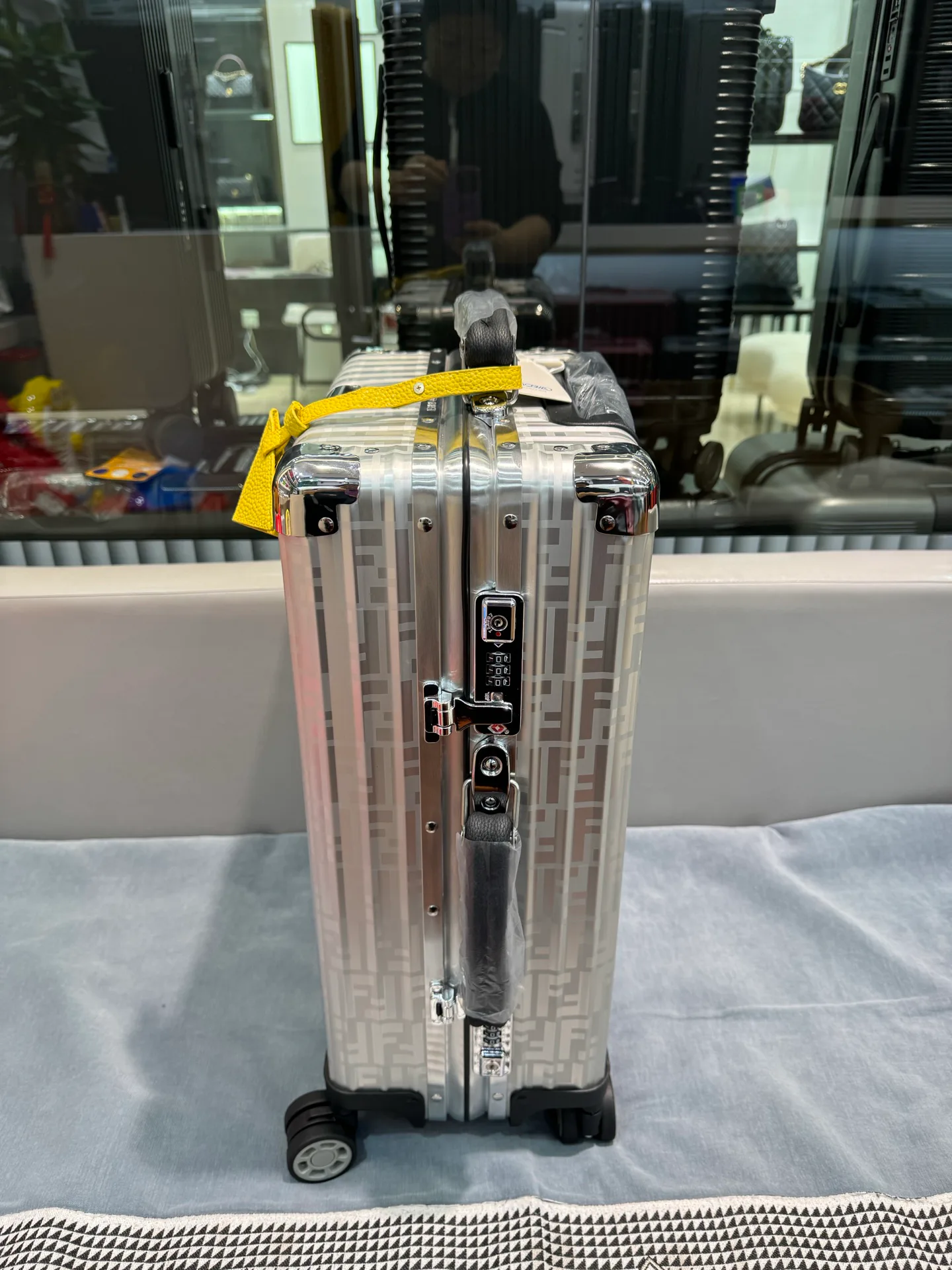 Suitcases RIMOWA 17186203