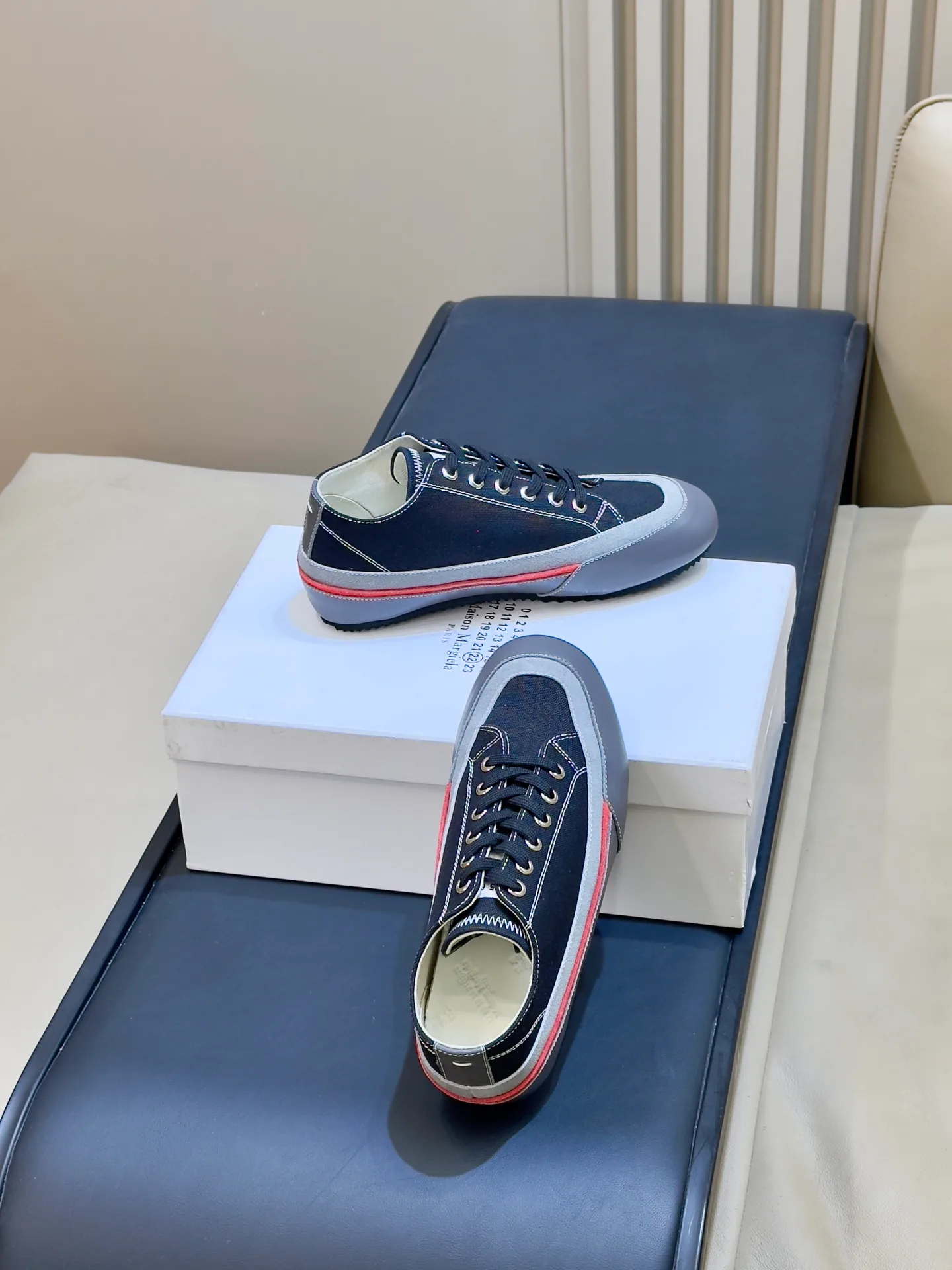 Women's Sneakers MAISON MARGIELA 18073443