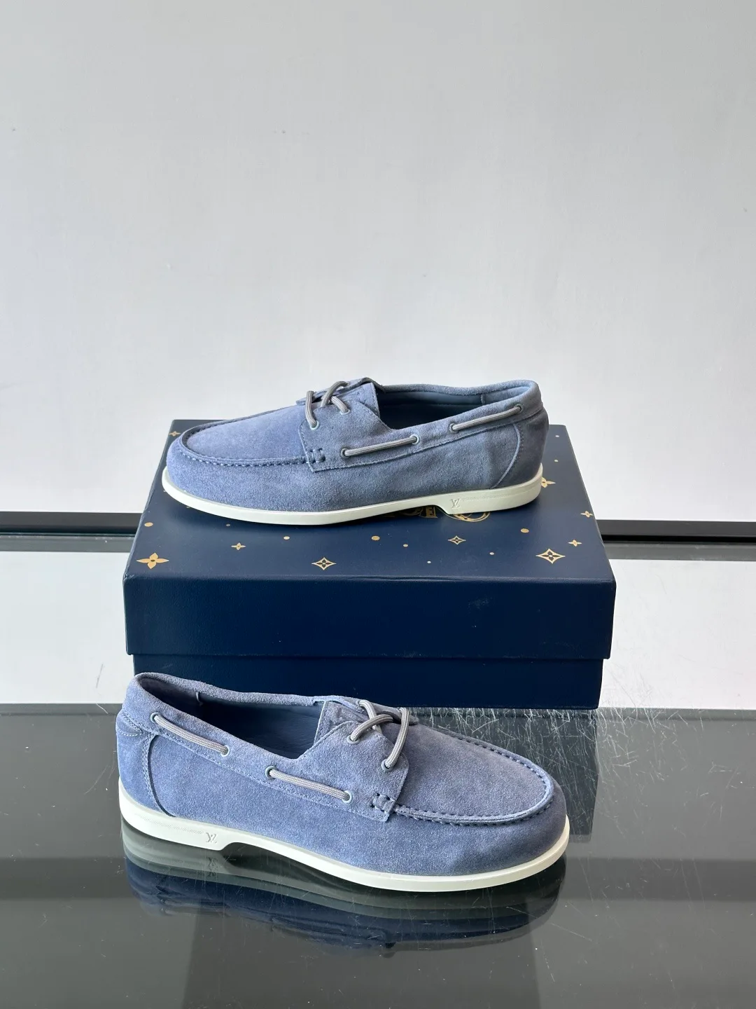 Men's Loafers And Dress Shoes LOUIS VUITTON 17941072