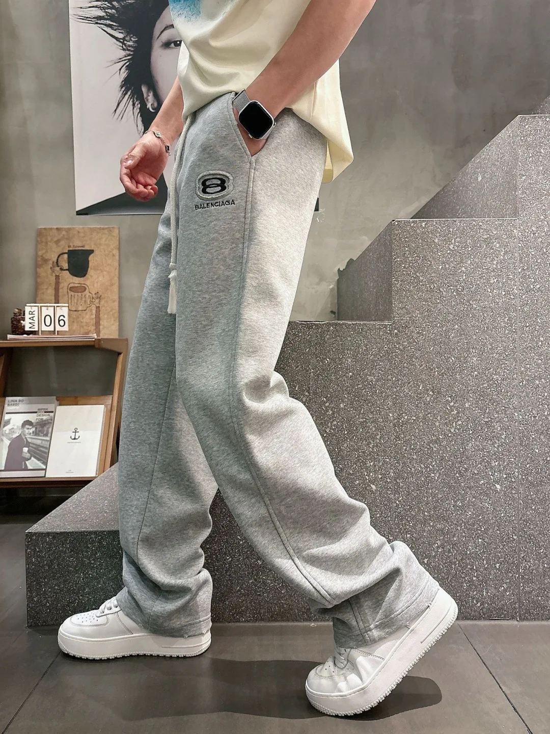 Men's Trousers BALENCIAGA 17810705