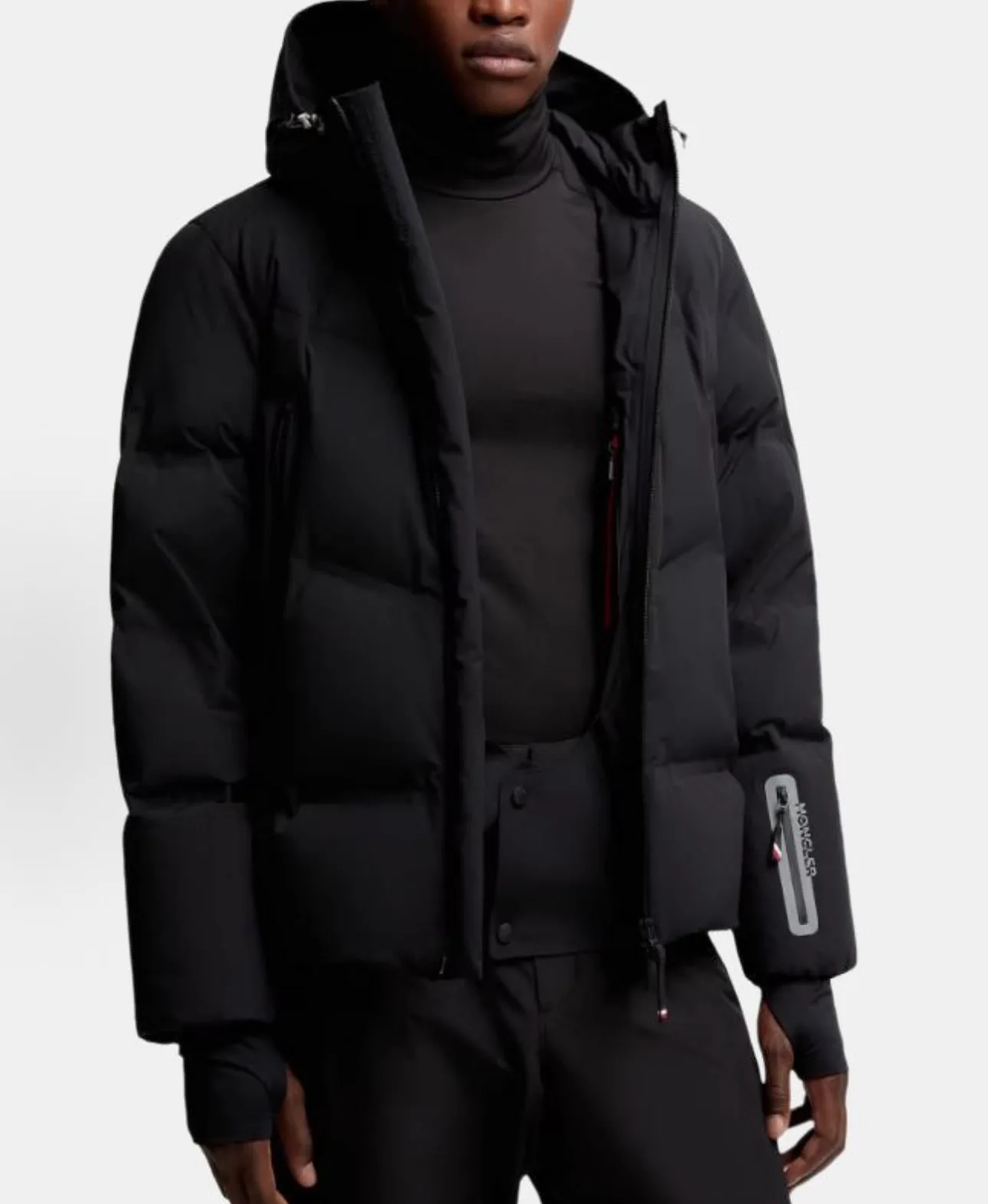 Women's Jackets And Down Jackets MONCLER 18042846