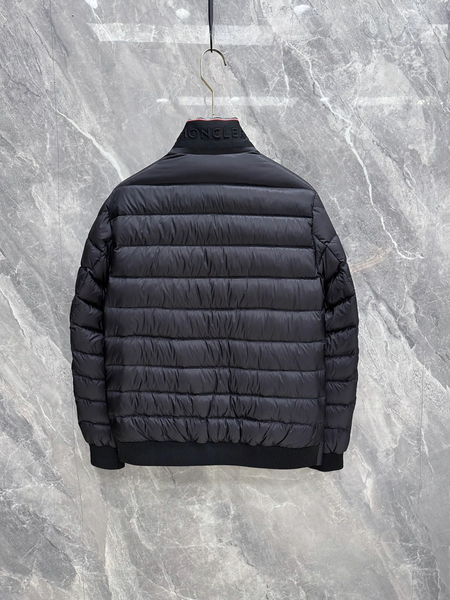 Куртки И Пуховики Мужские Moncler 18596298