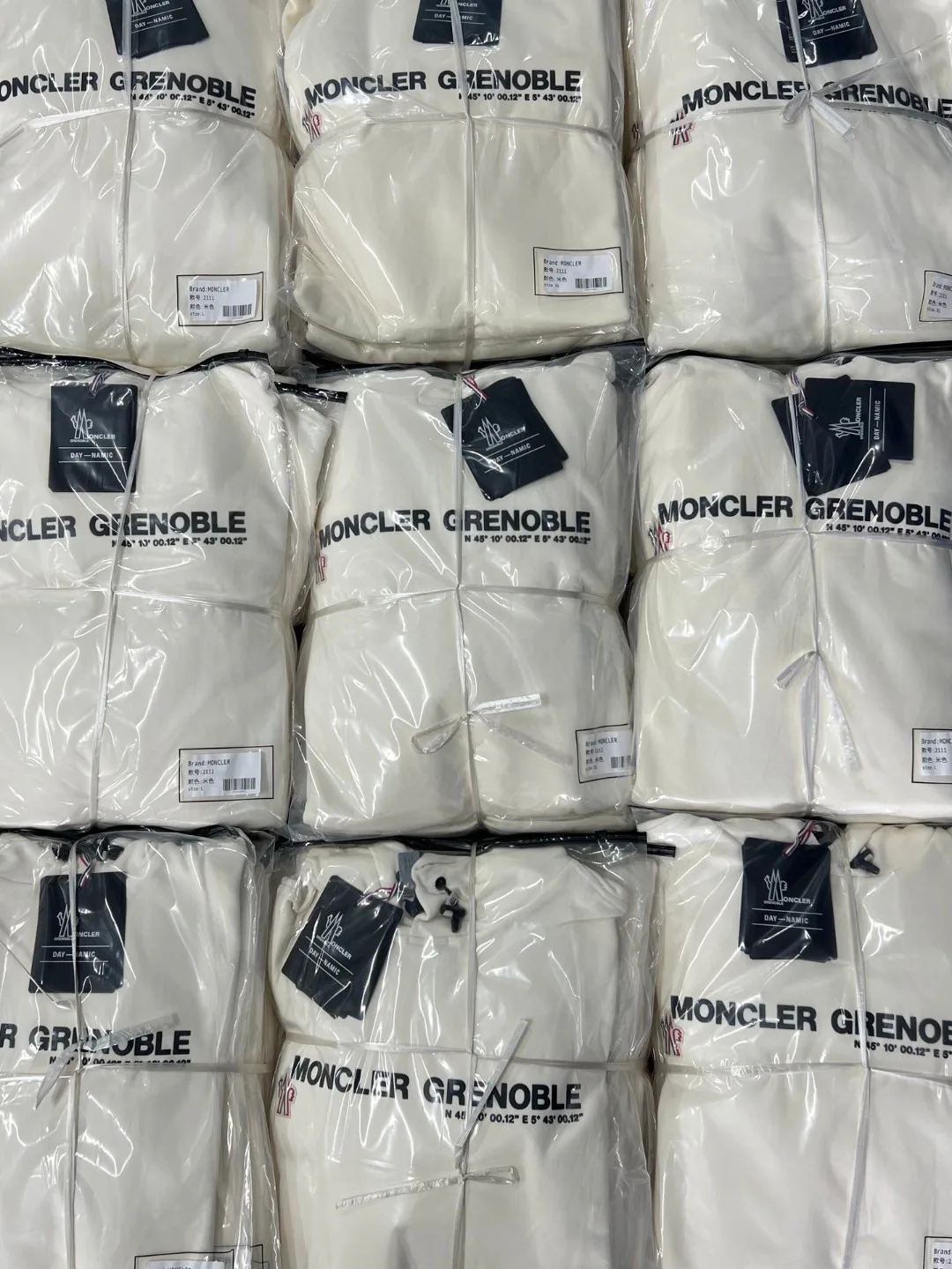 Men's Sweatshirts And Hoodies MONCLER 17480581