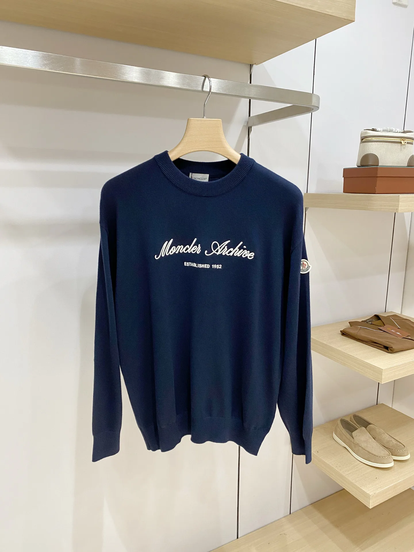 Men's Jumpers And Sweaters MONCLER 18374688
