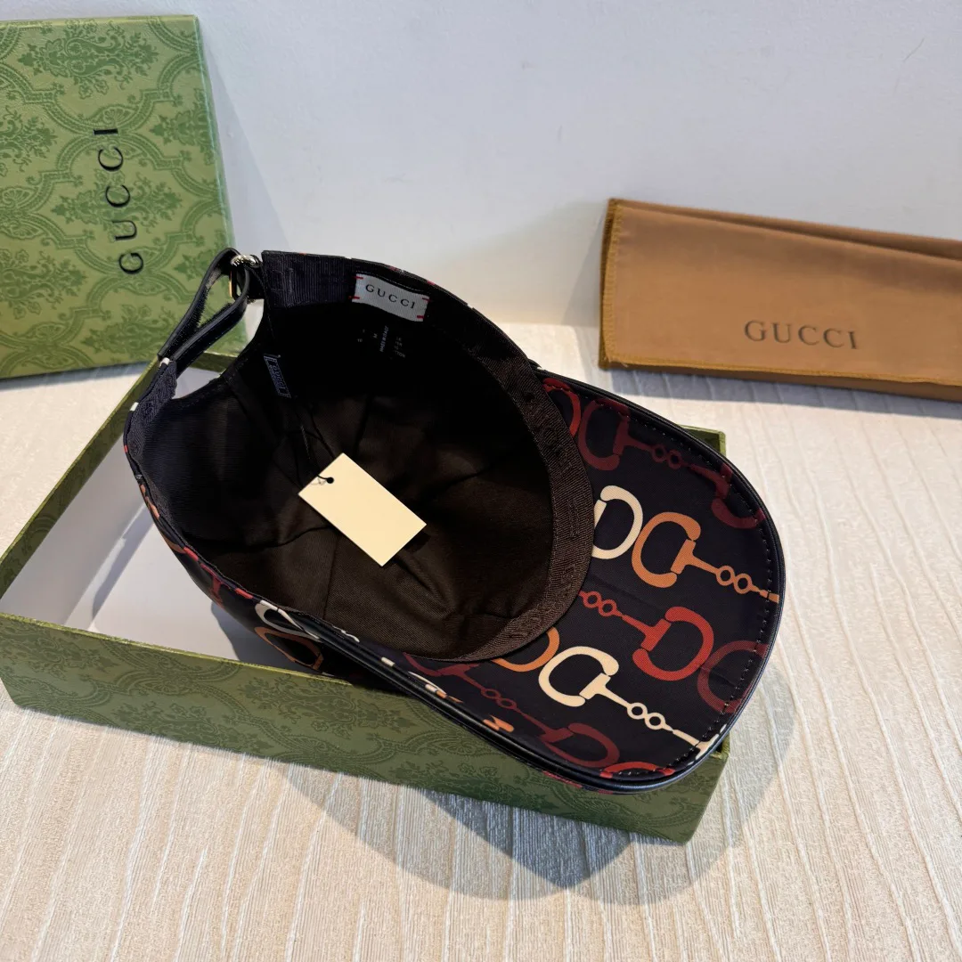 Hats GUCCI 18105281
