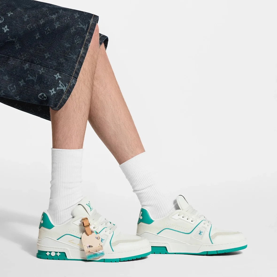 Women's Sneakers LOUIS VUITTON 18375830