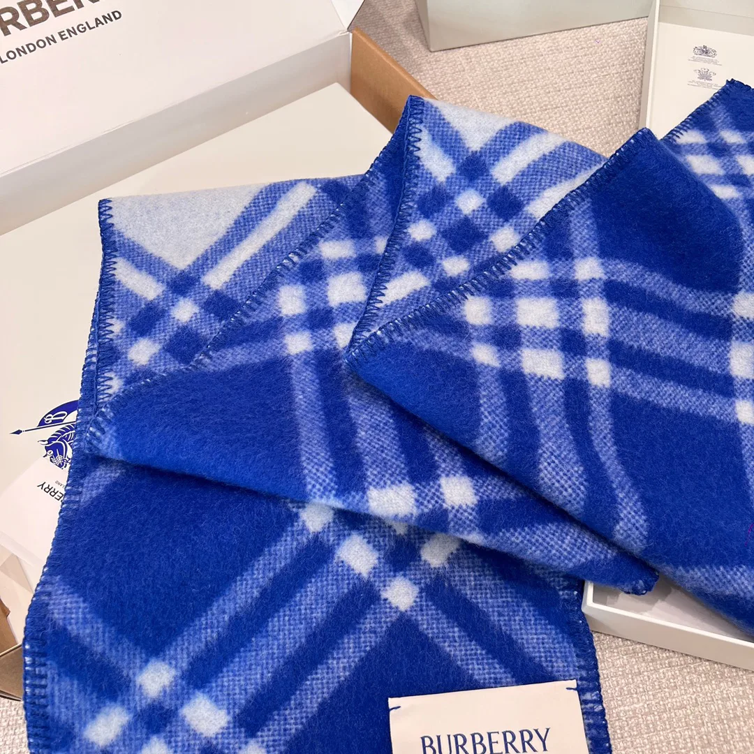 Scarves BURBERRY 17945228