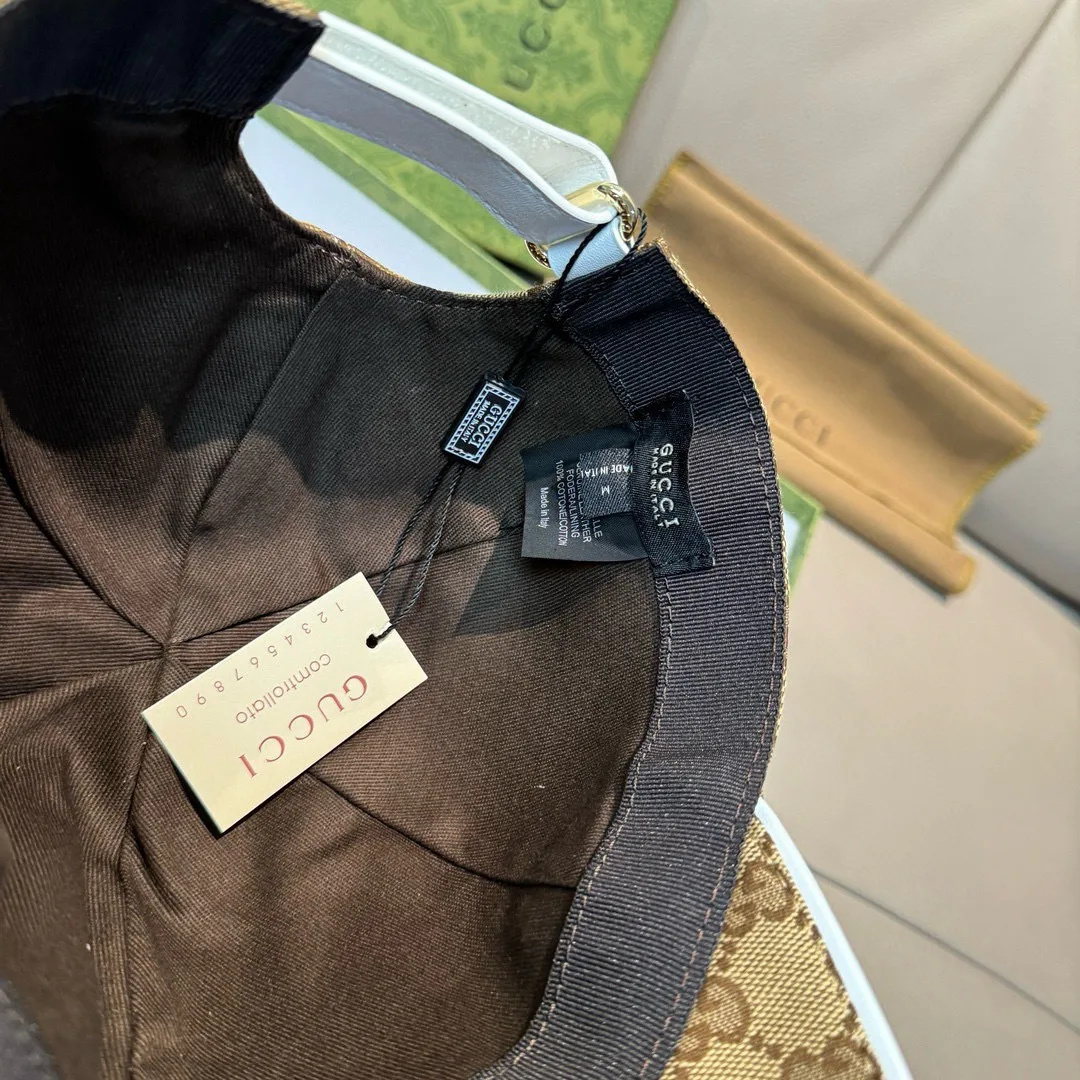 Hats GUCCI 18105289
