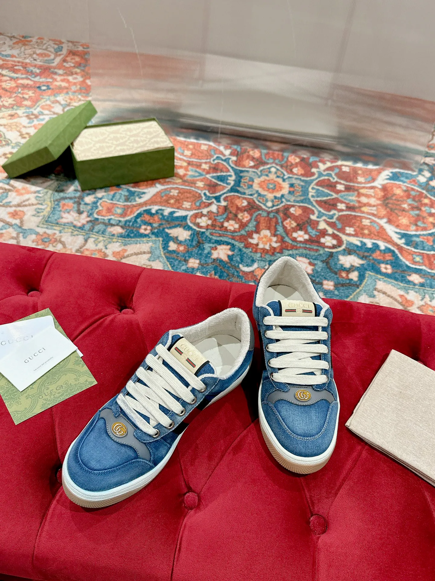 Women's Sneakers GUCCI 17956679