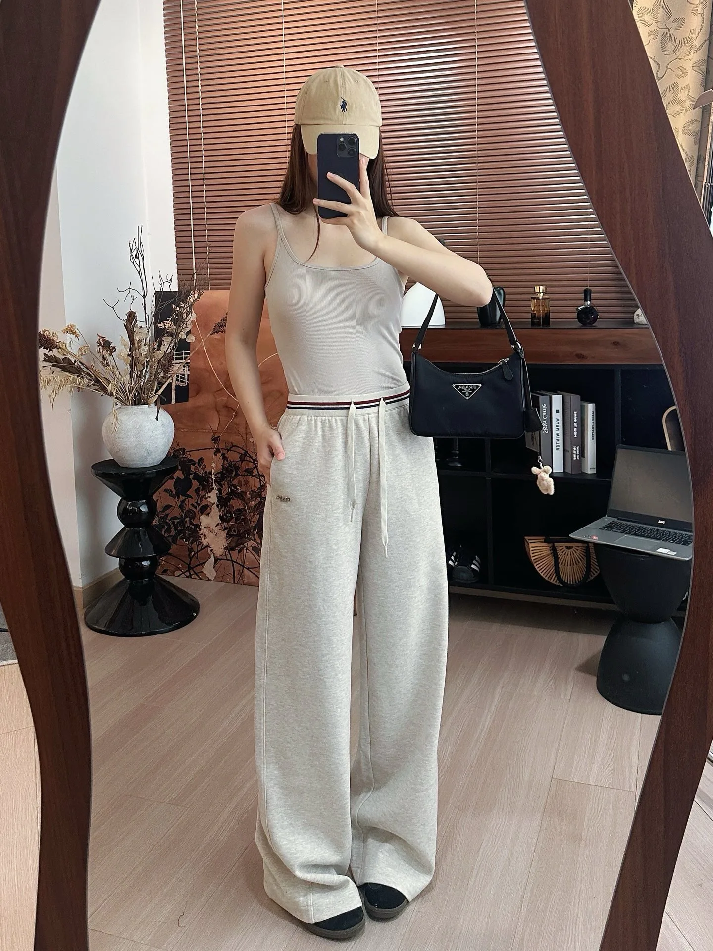 Women's Trousers PRADA 18473772