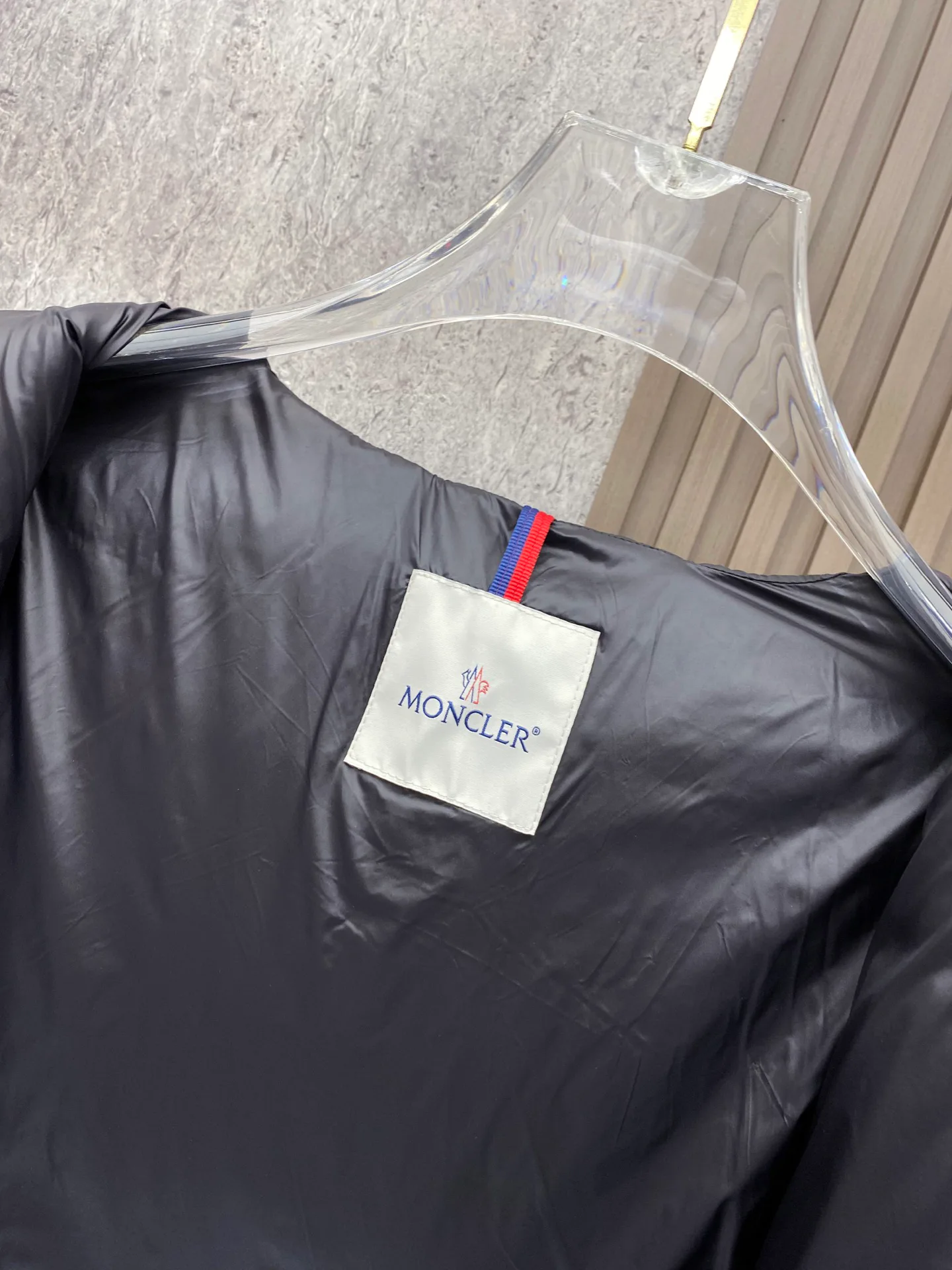 Куртки И Пуховики Мужские Moncler 18596390