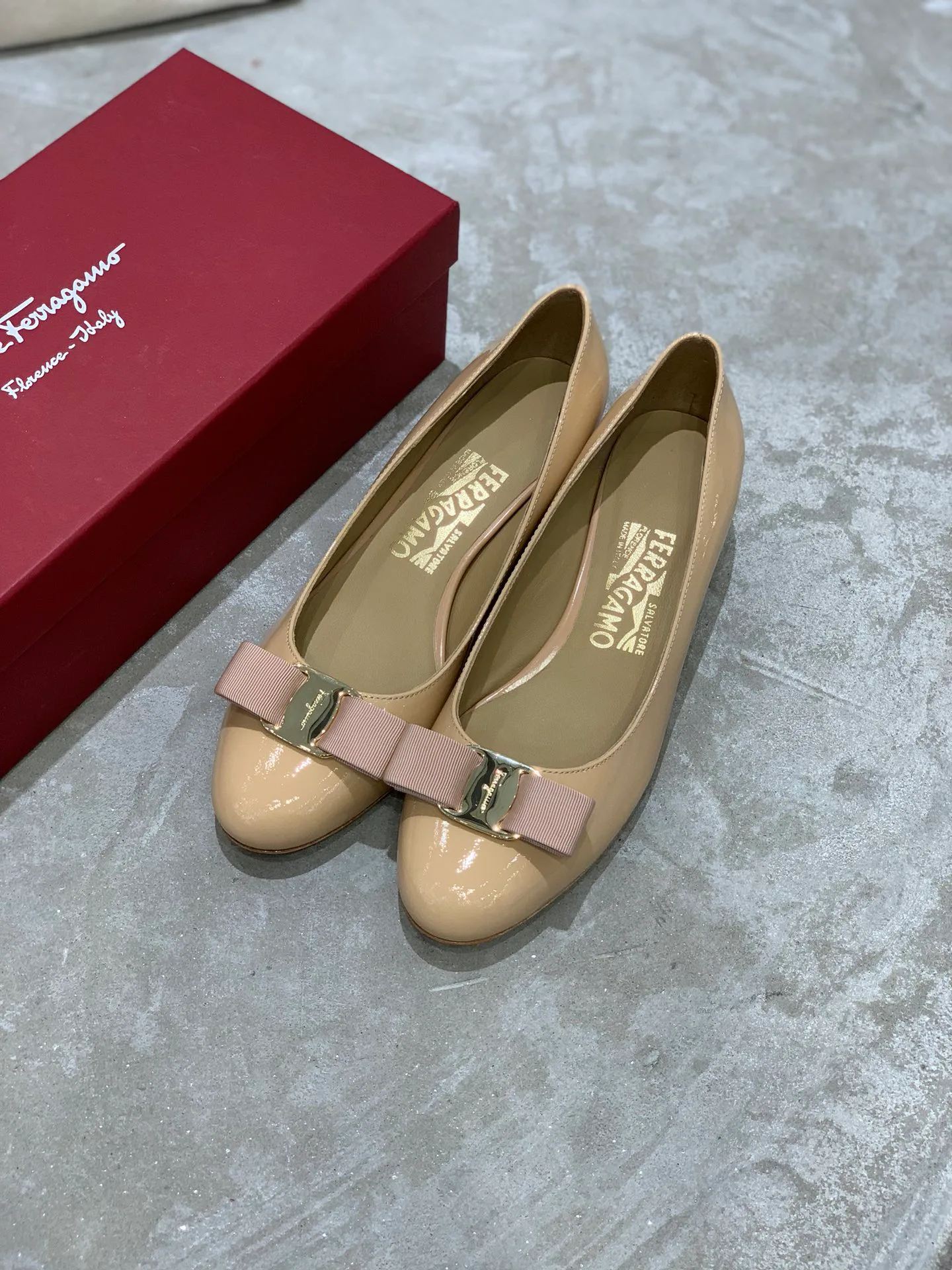 Women's Ballet Flats SALVATORE FERRAGAMO 18340674