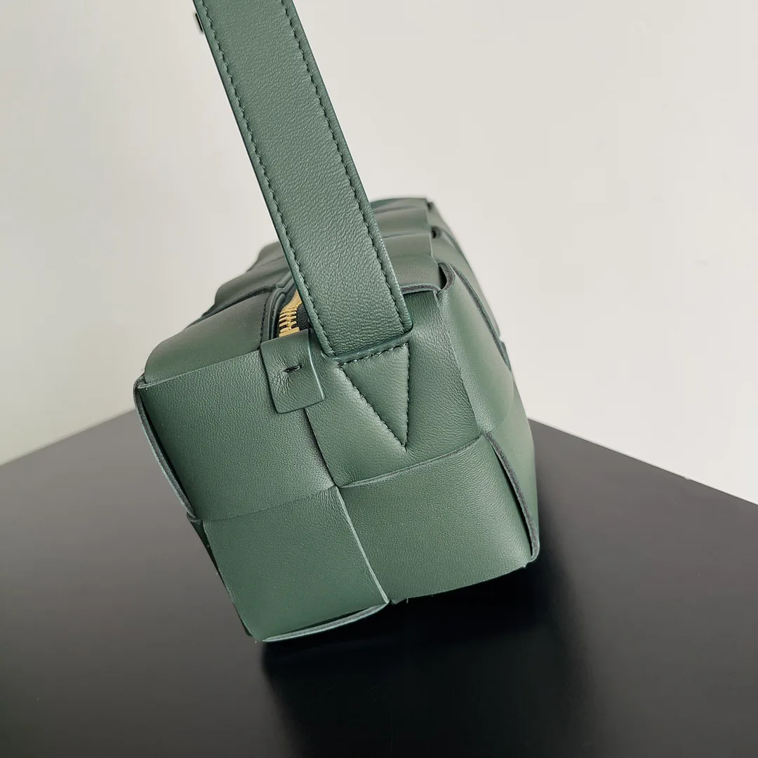 Women's Classic Handbags BOTTEGA VENETA 18161092