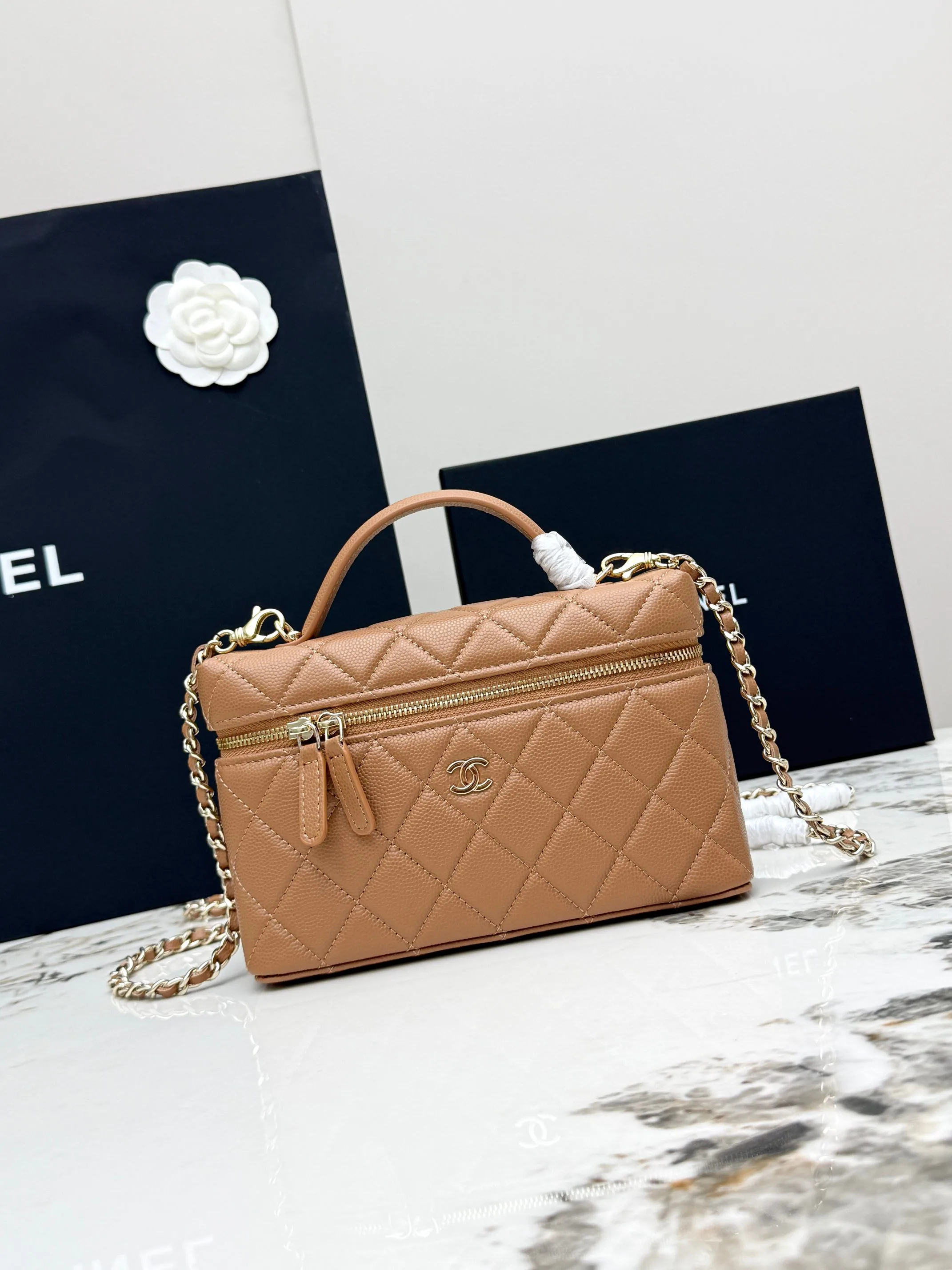 Women's Classic Handbags CHANEL 17949112