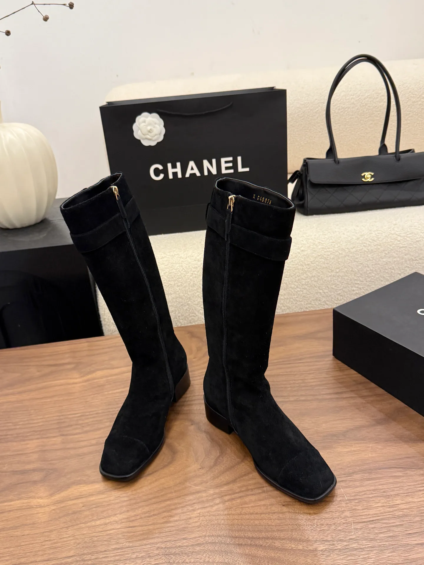 Women's Boots CHANEL 18323411