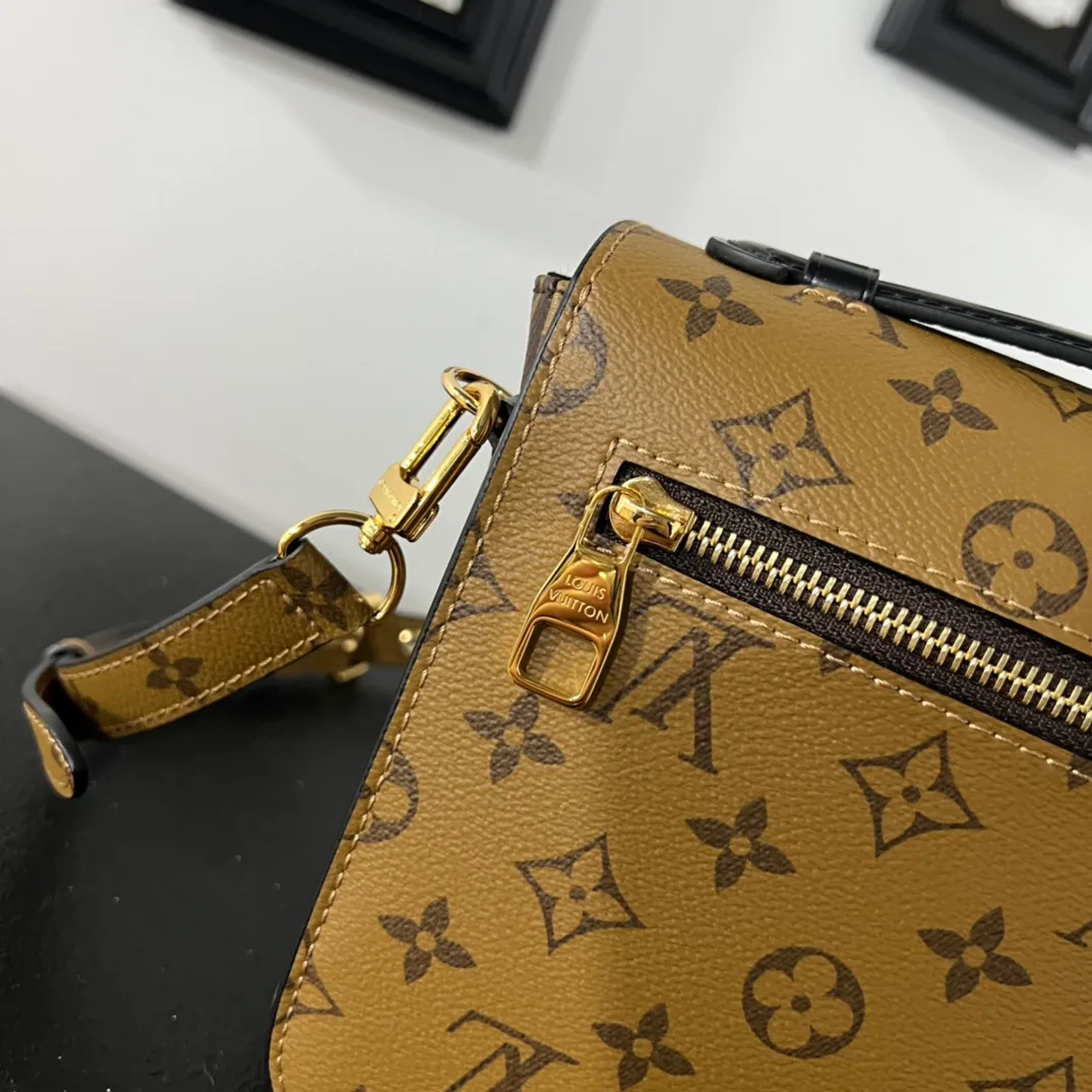 Сумки На Ремне Женские Louis Vuitton 18627727