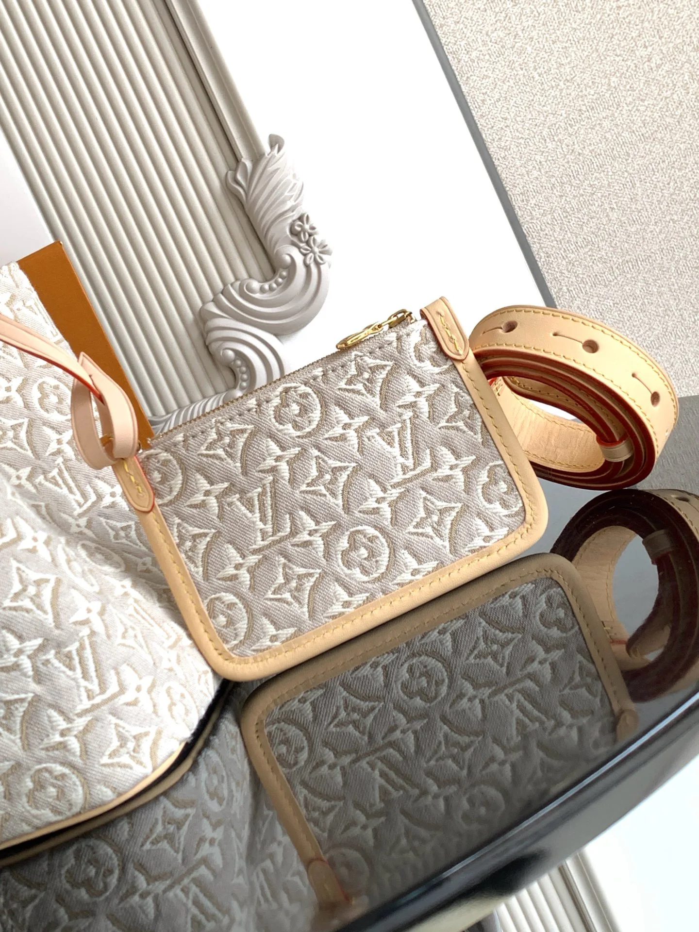 Women's Classic Handbags LOUIS VUITTON 17427864