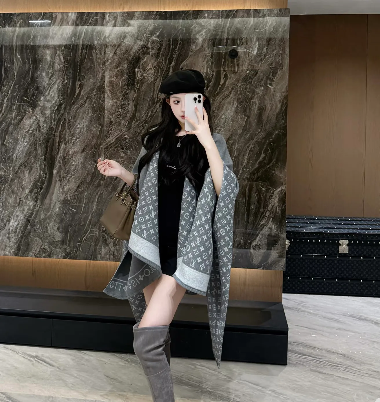 Women's Coats LOUIS VUITTON 18413326