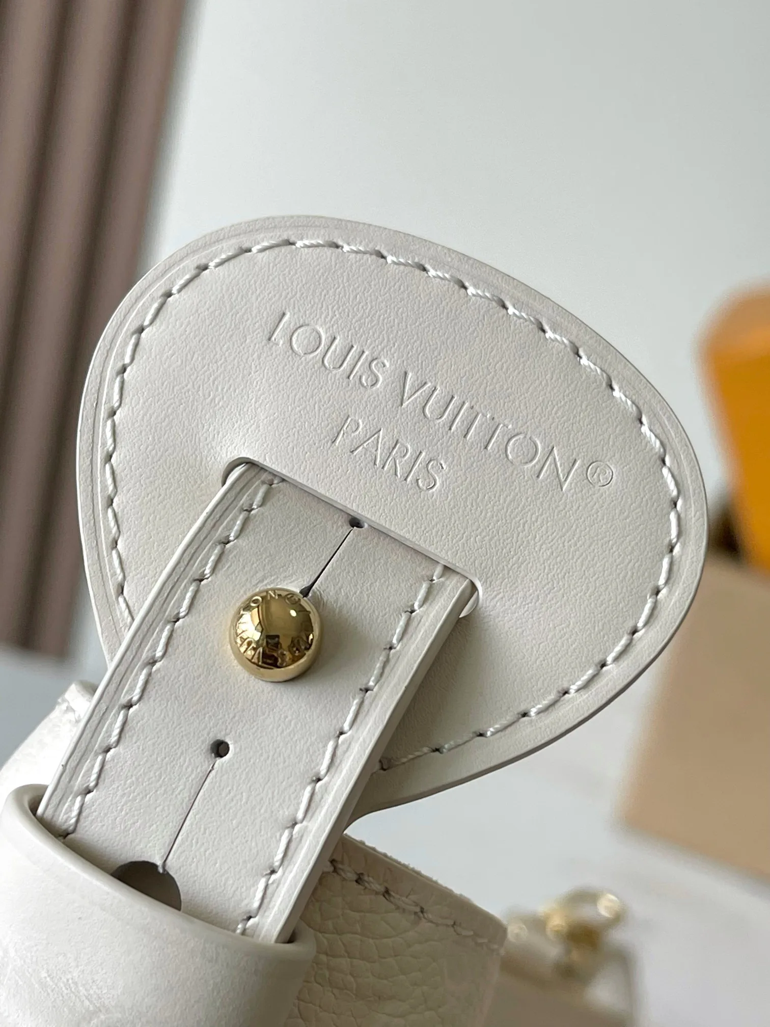 Women's Classic Handbags LOUIS VUITTON 18275500