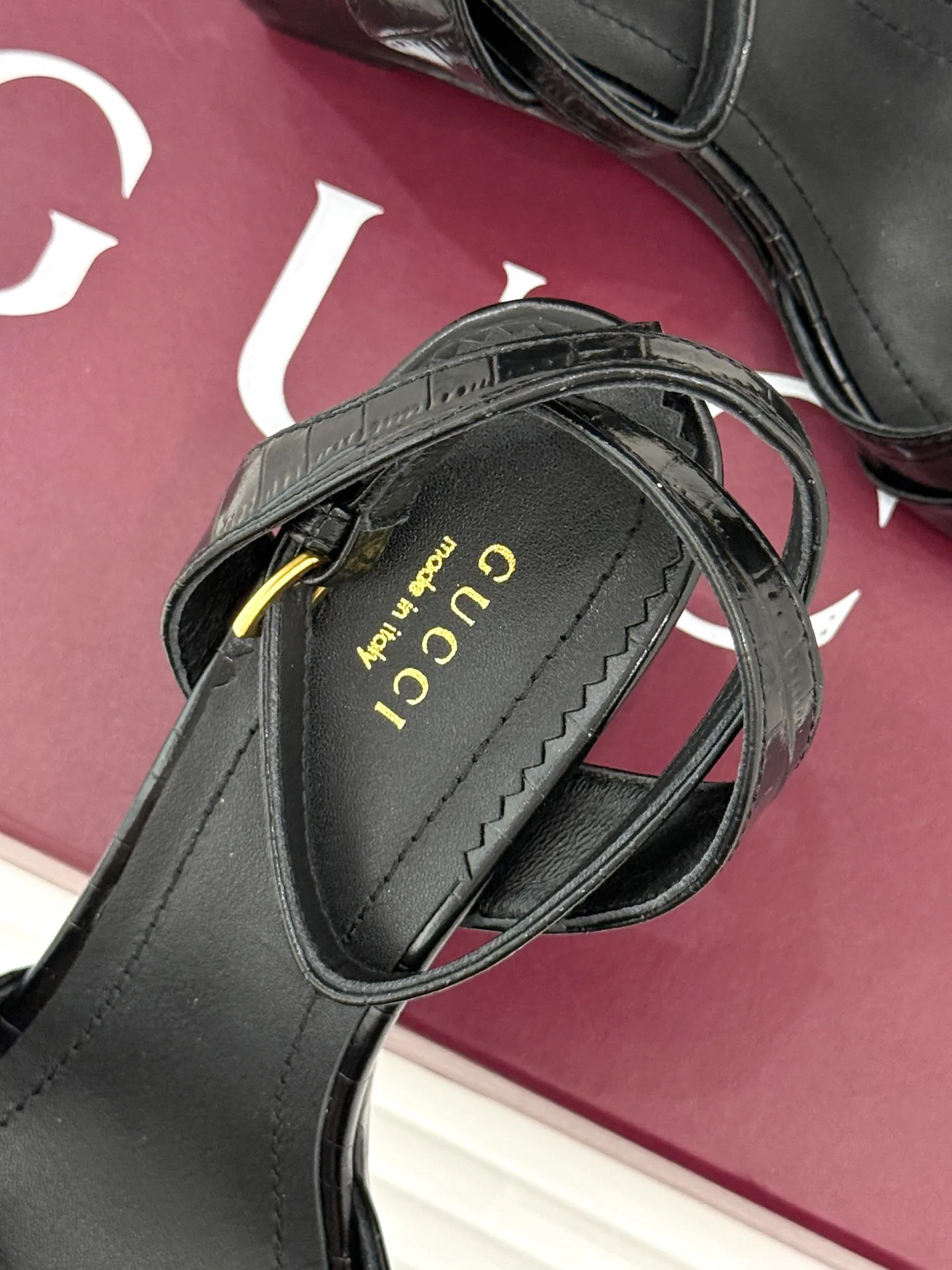 Women's Open-Toe Sandals GUCCI 18034507