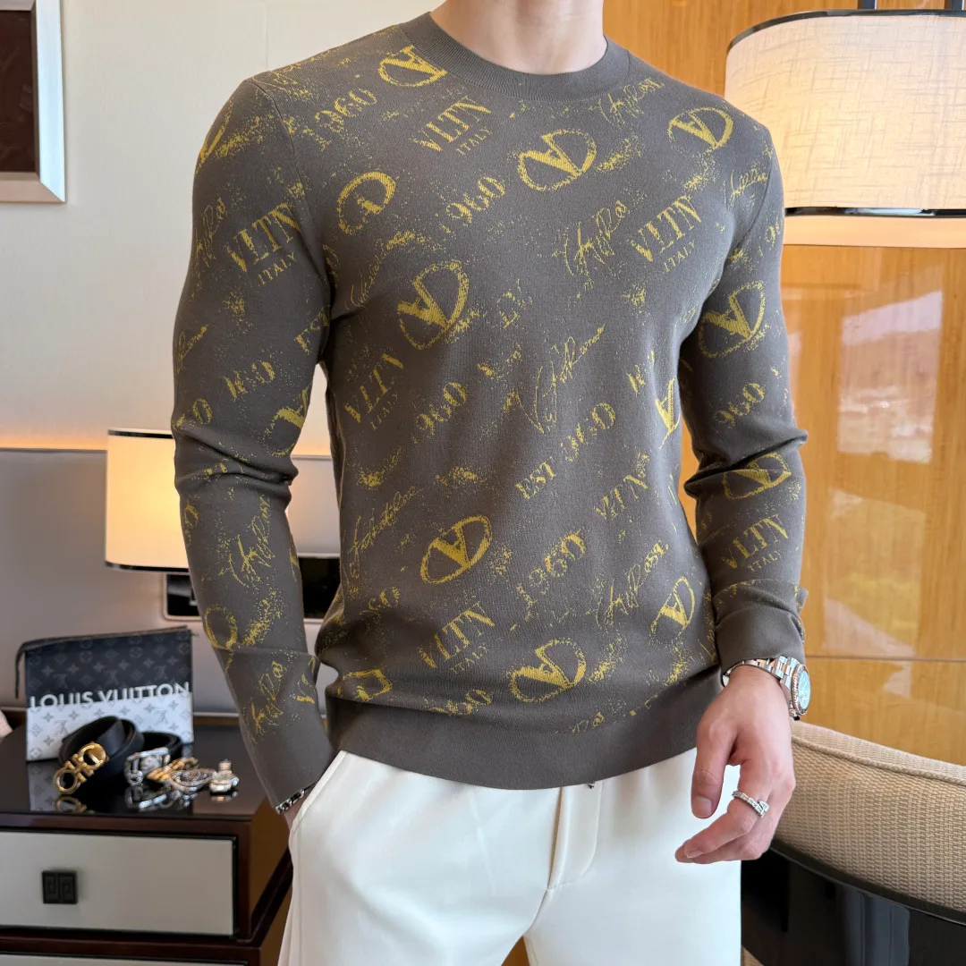 Men's Jumpers And Sweaters VALENTINO 17900372