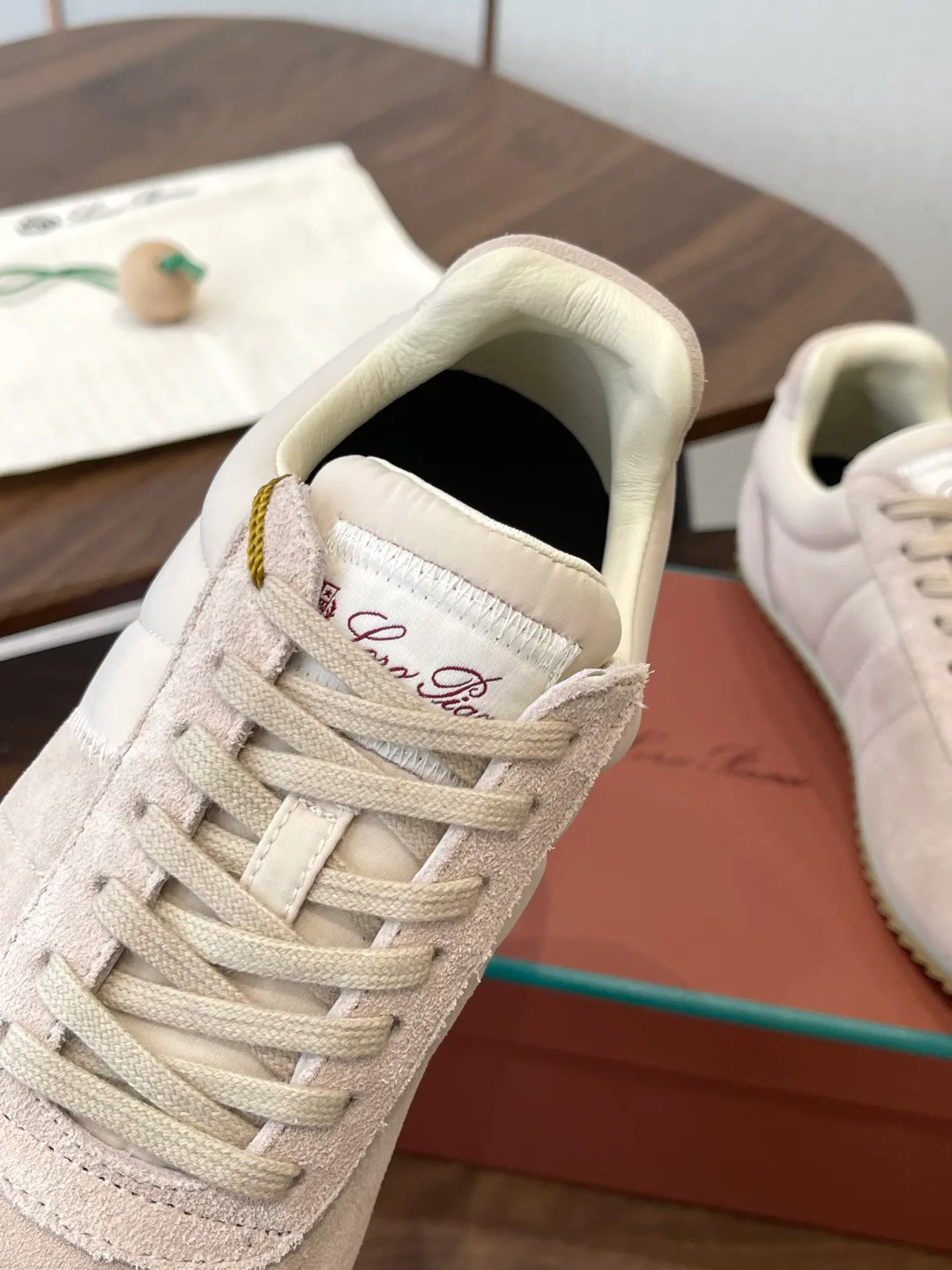 Women's Sneakers LORO PIANA 17364672