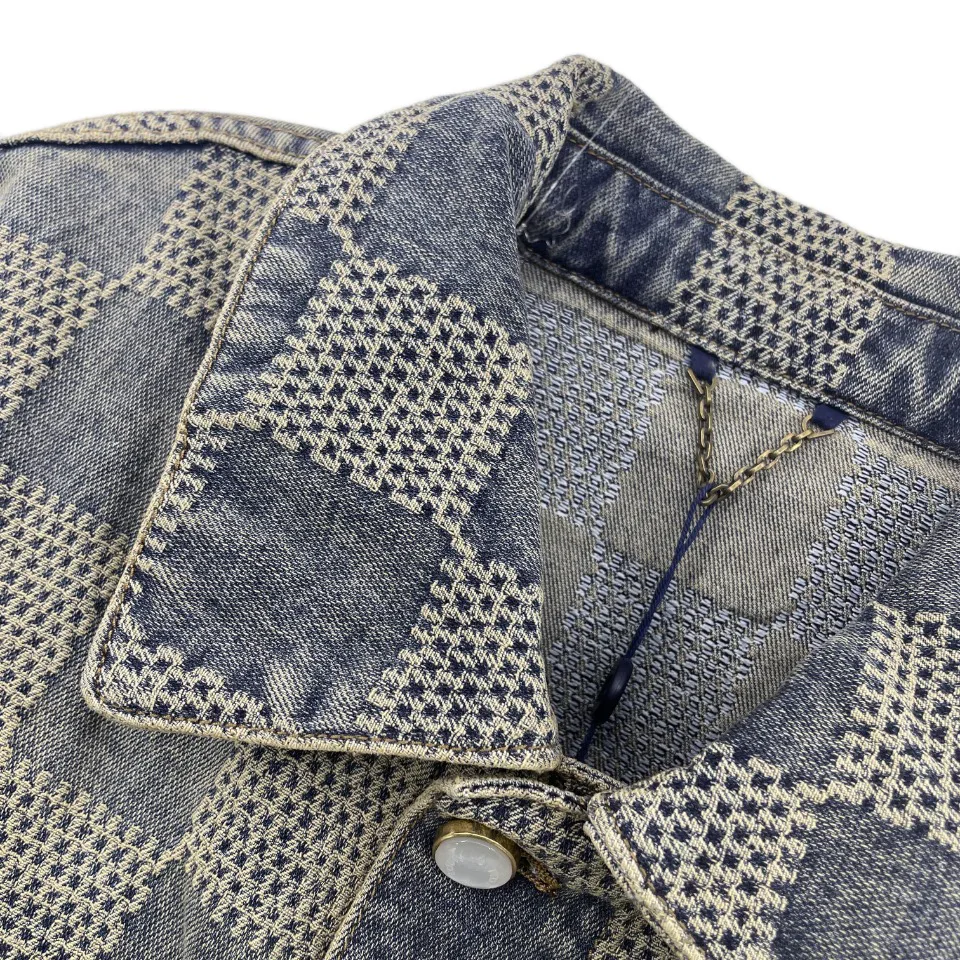 Women's Jackets And Down Jackets LOUIS VUITTON 18042783