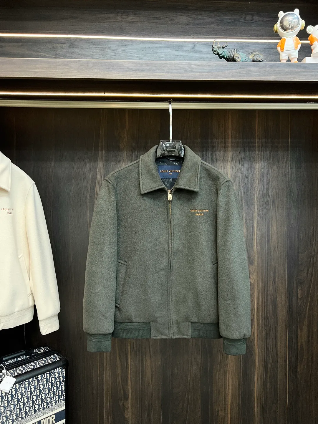Men's Jackets And Down Jackets LOUIS VUITTON 18140201