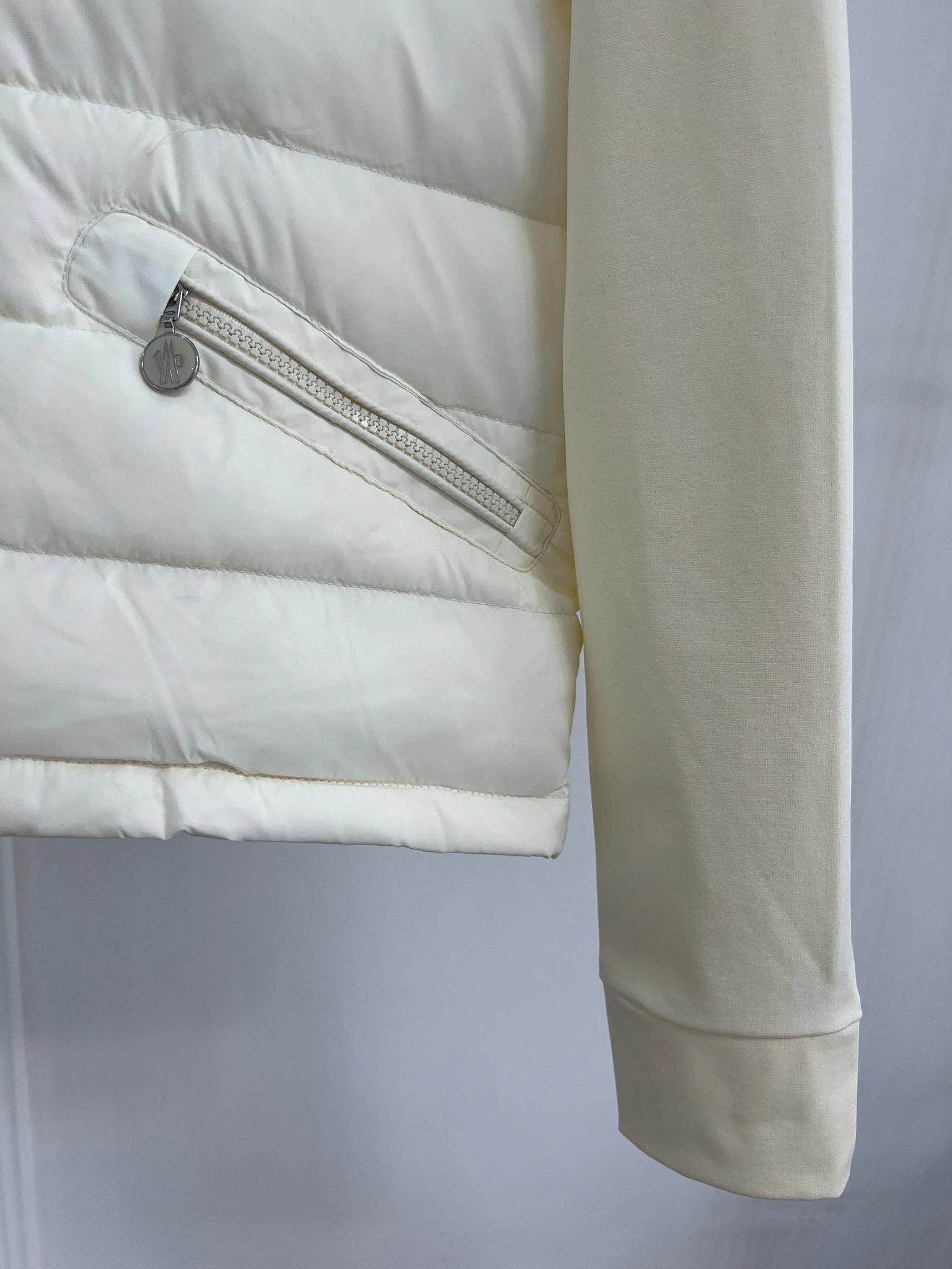 Women's Jackets And Down Jackets MONCLER 18416227