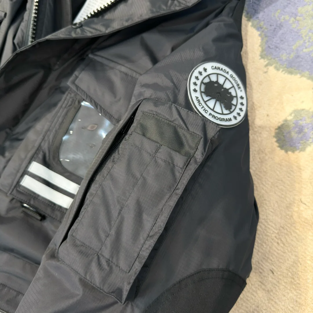 Men's Jackets And Down Jackets CANADA GOOSE 18179276