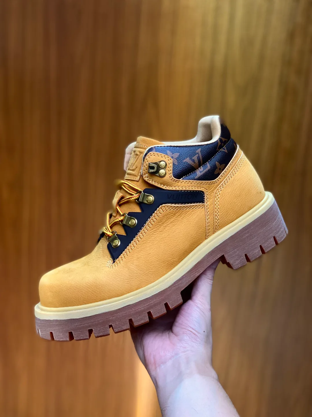 Men's Ankle Boots LOUIS VUITTON 18363480