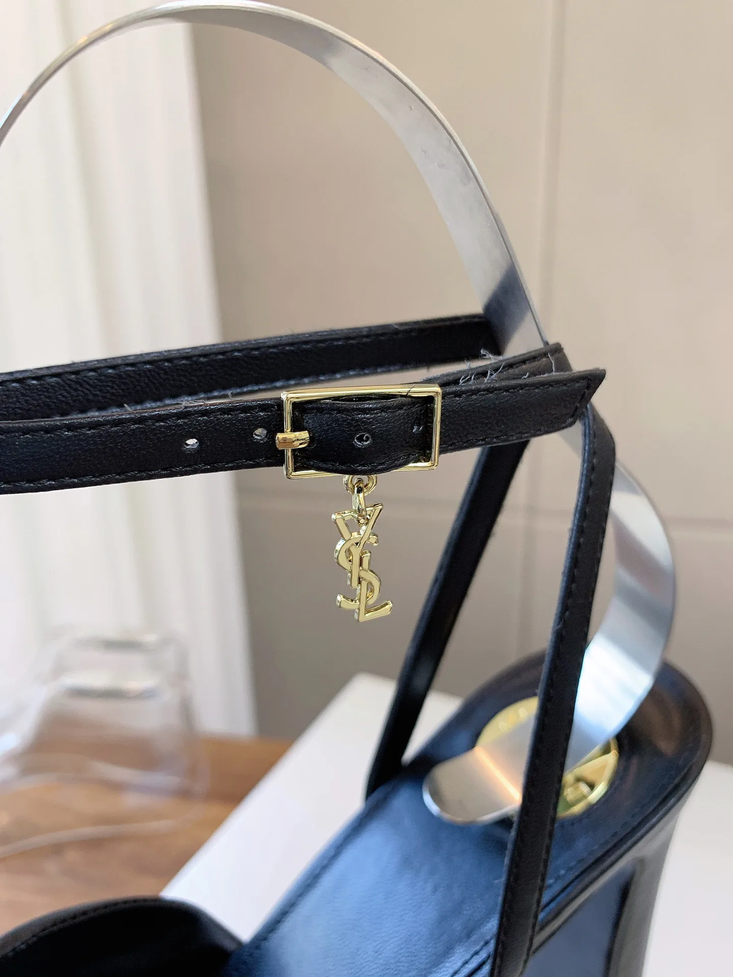 Women's Open-Toe Sandals SAINT LAURENT 18365386