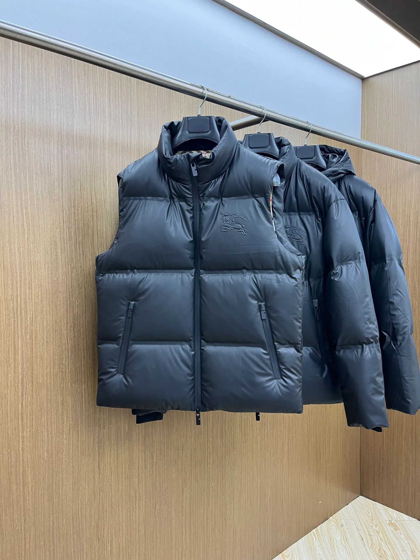 Men's Jackets And Down Jackets BURBERRY 18194609