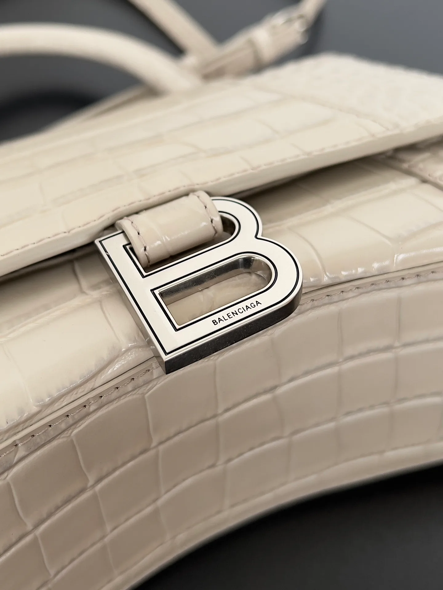 Классические Сумки Женские Balenciaga 18619535