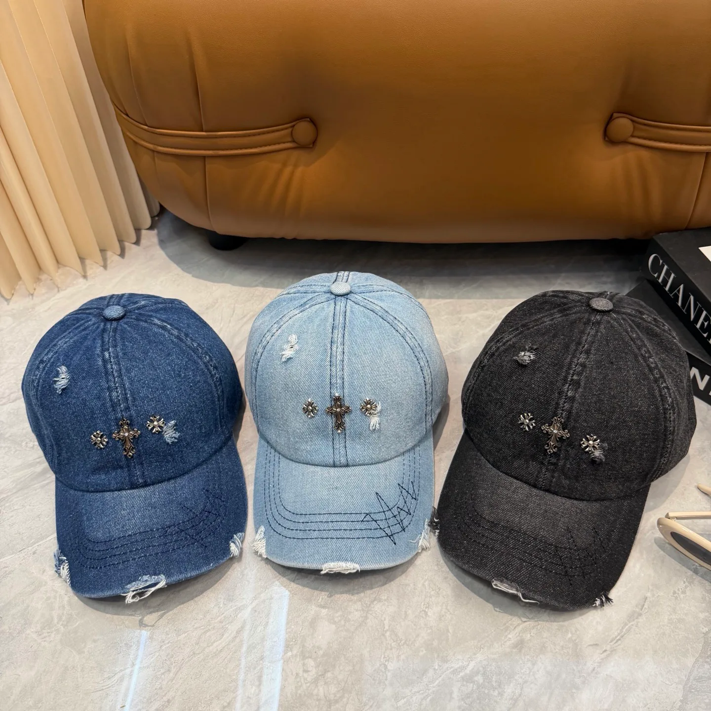 Hats CHROME HEARTS 17038459