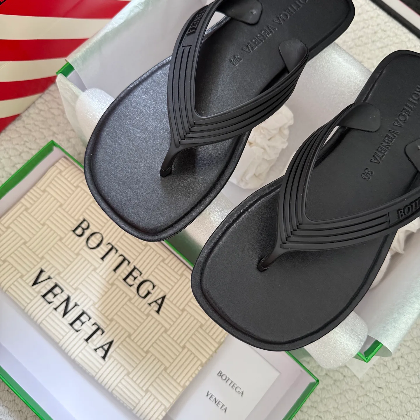 Women's Flip-Flops BOTTEGA VENETA 17386126