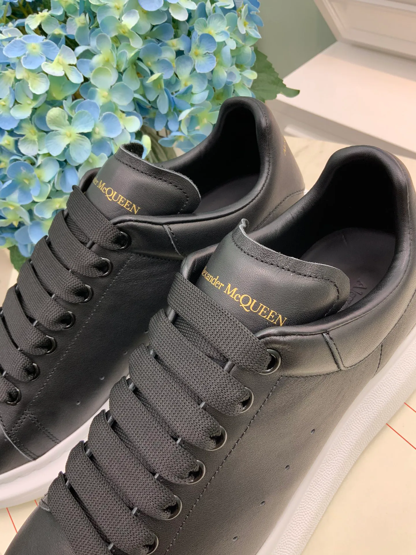 Women's Sneakers ALEXANDER MCQUEEN 18373673