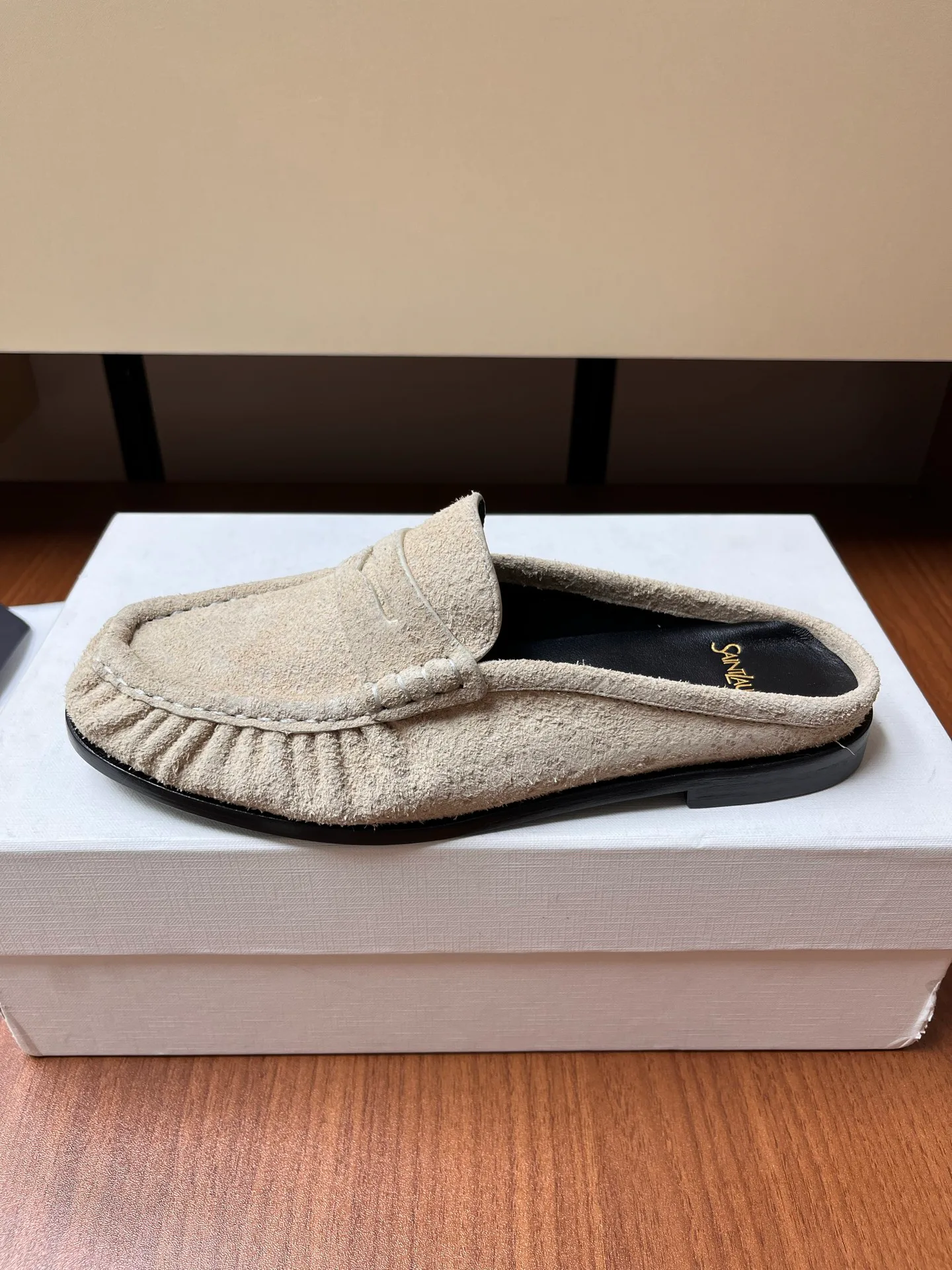 Women's Loafers And Moccasins SAINT LAURENT 18037885
