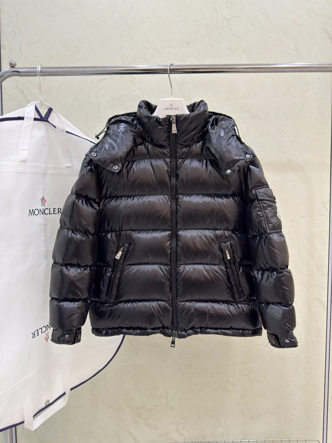 Men's Jackets And Down Jackets MONCLER 18383101