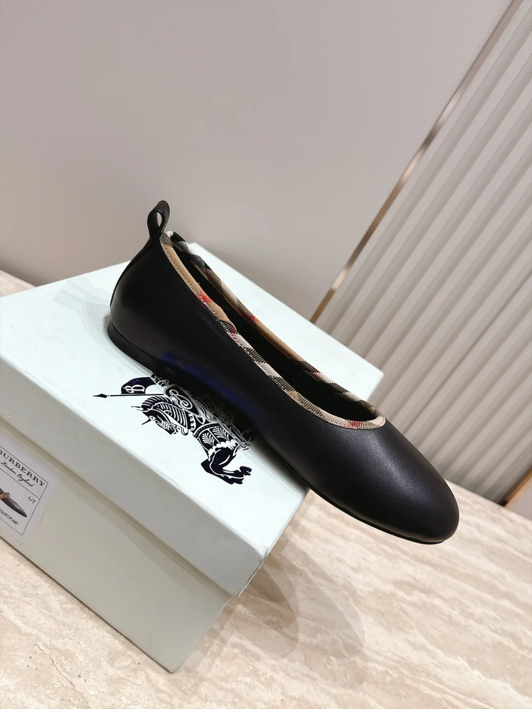 Women's Ballet Flats BURBERRY 17946300
