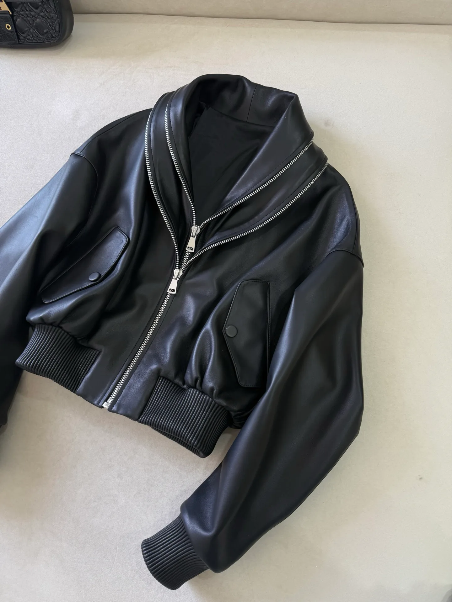 Men's Leather Jackets And Sheepskin Coats GIVENCHY 18513126