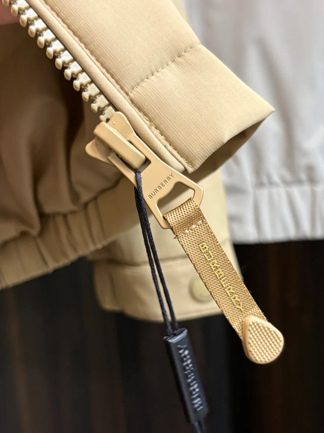 Women's Jackets And Down Jackets BURBERRY 18157293