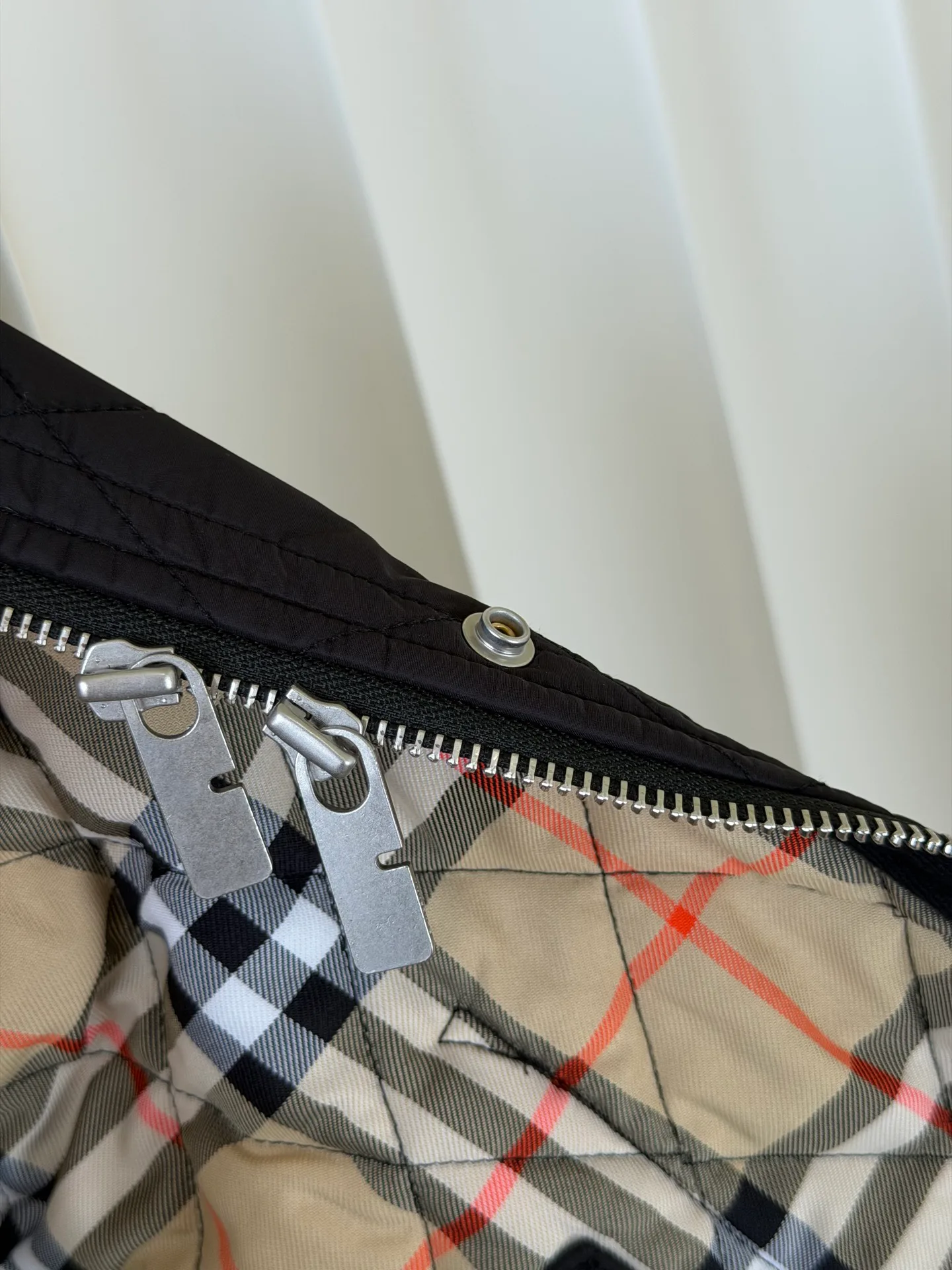 Women's Jackets And Down Jackets BURBERRY 17950214