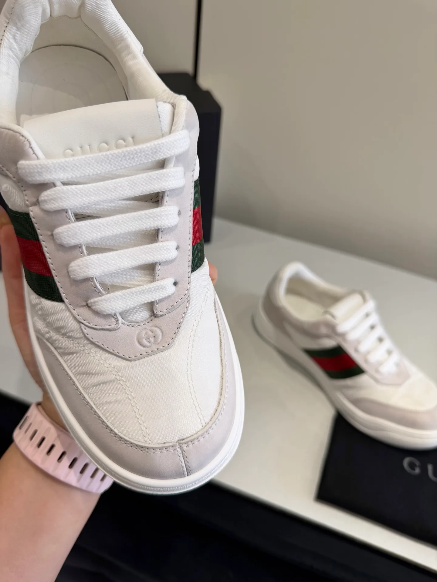 Women's Sneakers GUCCI 18369657