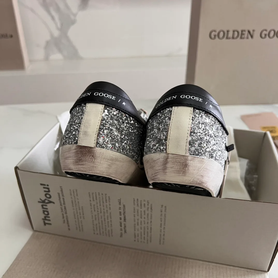 Women's Sneakers GOLDEN GOOSE 16995658