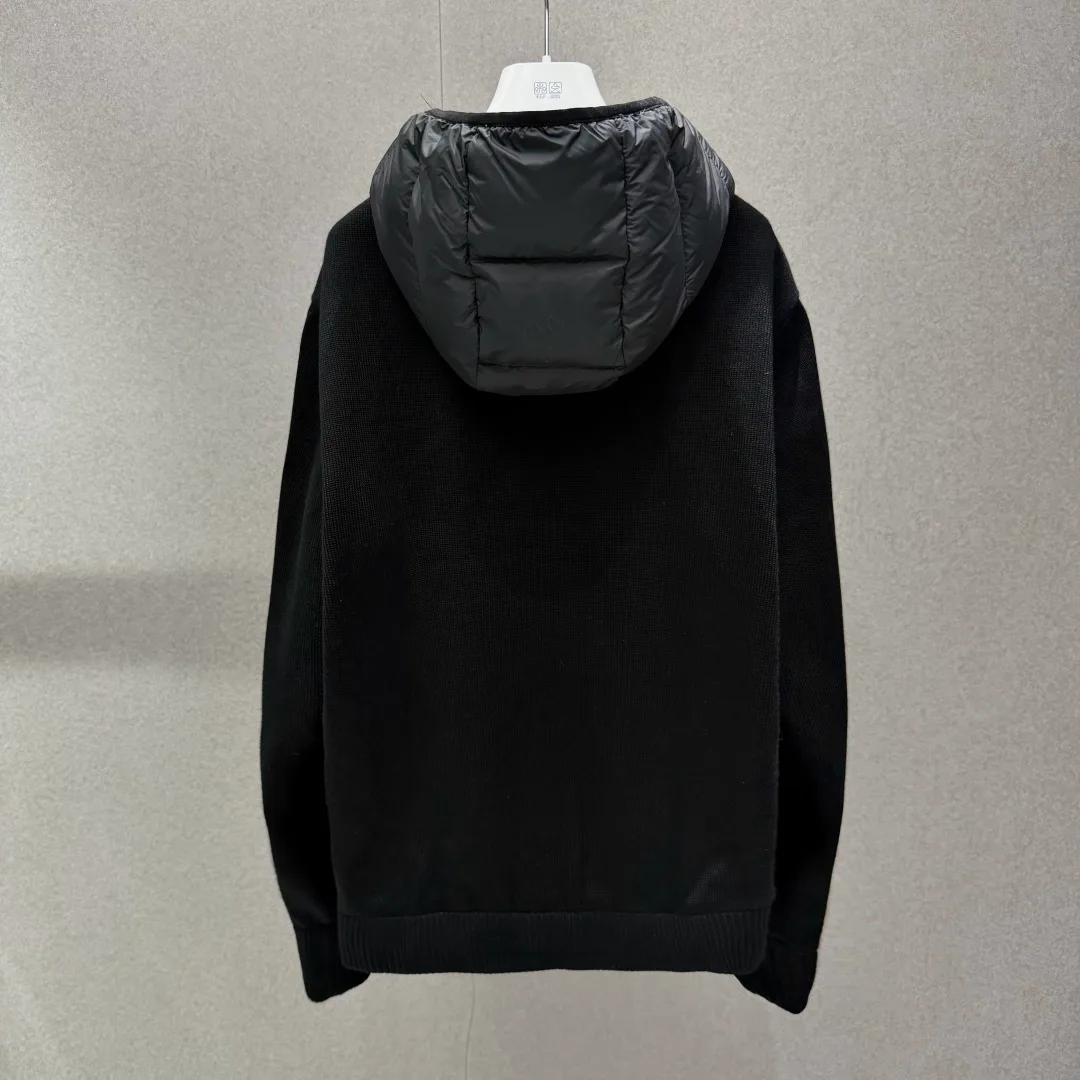 Women's Jackets And Down Jackets MONCLER 17296408