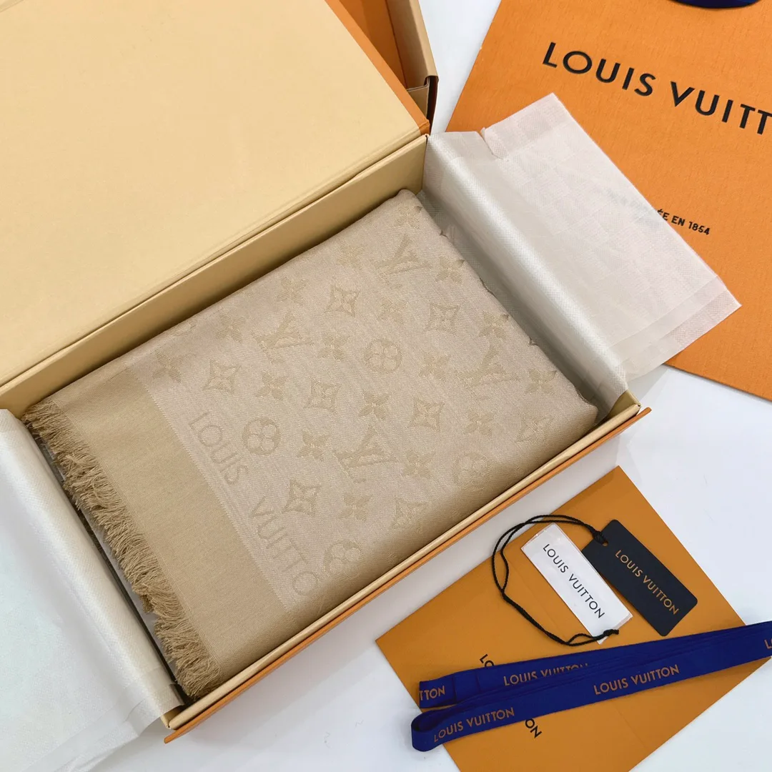 Scarves LOUIS VUITTON 17805249