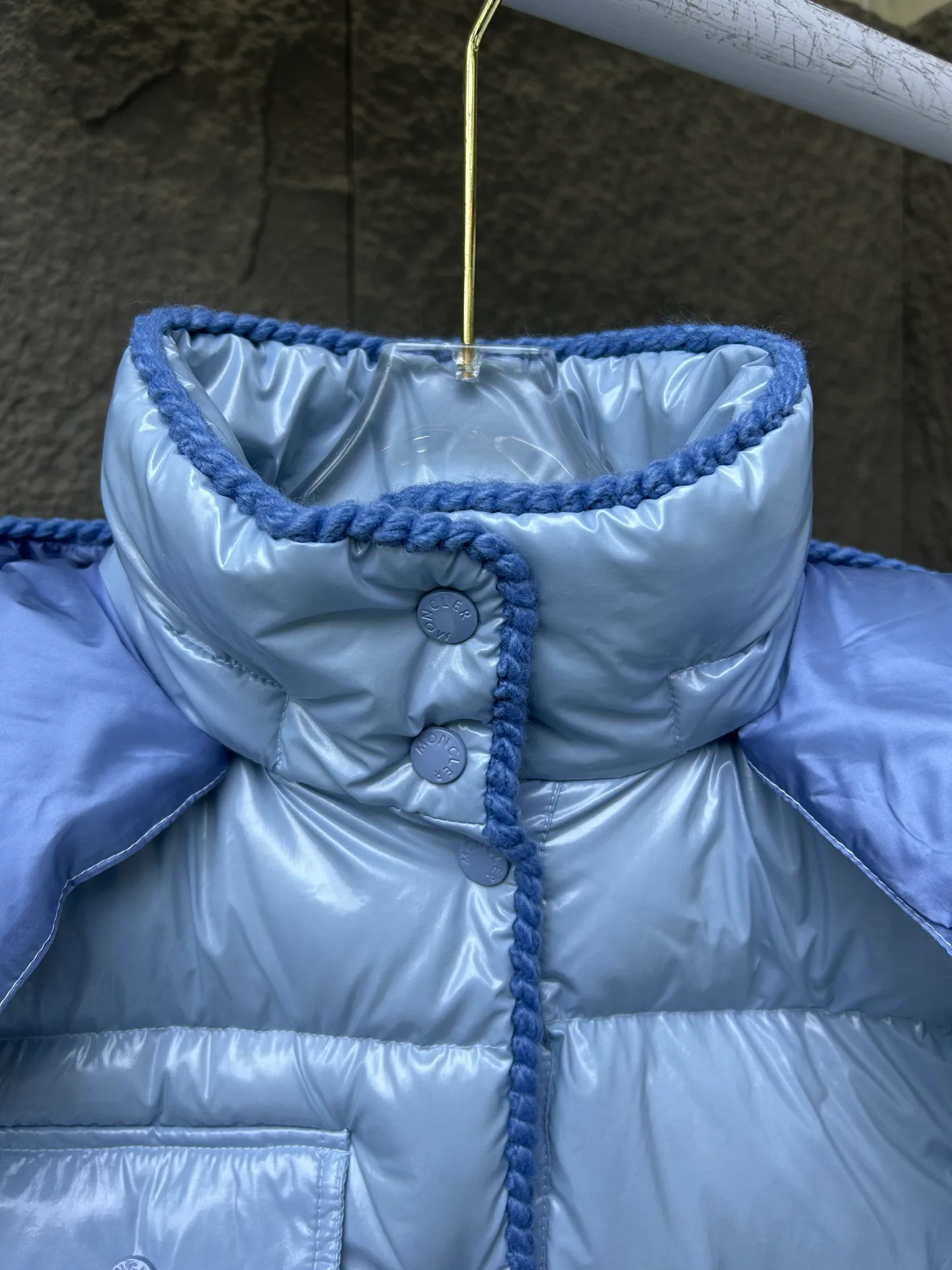 Women's Jackets And Down Jackets MONCLER 18002369