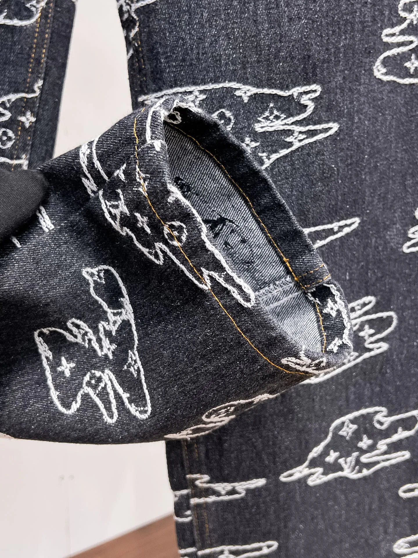 Men's Jeans LOUIS VUITTON 18345662