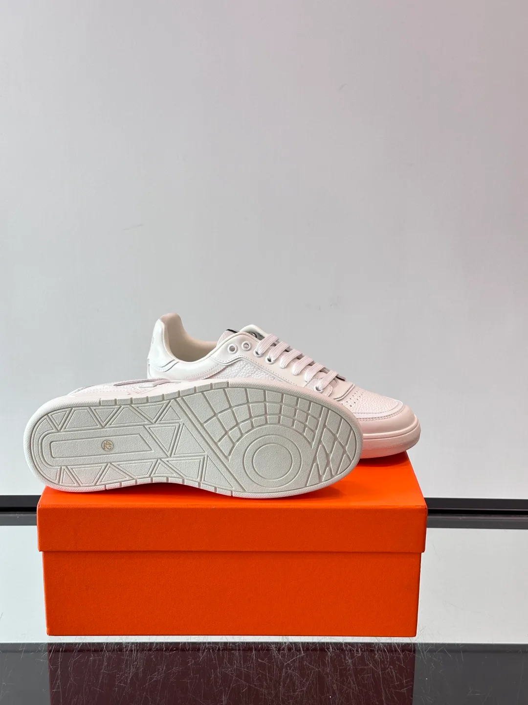 Men's Sneakers HERMES 18539667